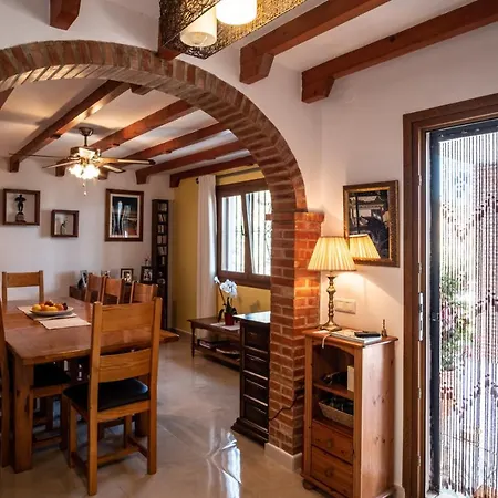 Casa Torres Bed & Breakfast *