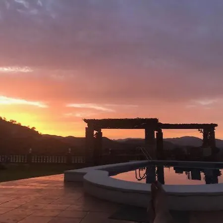 Nocleg ze śniadaniem Casa Torres 4*